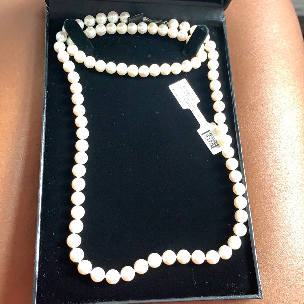 Pearl Necklace set with bracelet